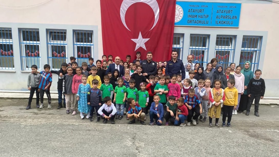 İlçe Milli Eğitim Müdürümüz Yavuz ÜSTÜNDAĞ  Atayurt İmam Hatip Ortaokulunu Ziyaret Etti