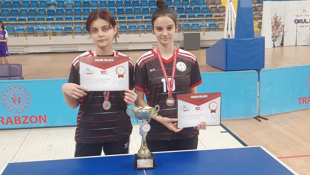 Okul Sporları Yıldız Kızlar İl 2.liği Arsin Cumhuriyet Ortaokulunun 