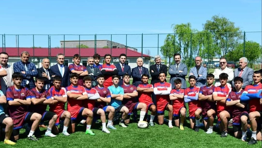 Valimiz Sayın Aziz Yıldırım Ragbi Türkiye Şampiyonlarıyla Bir Araya Geldi